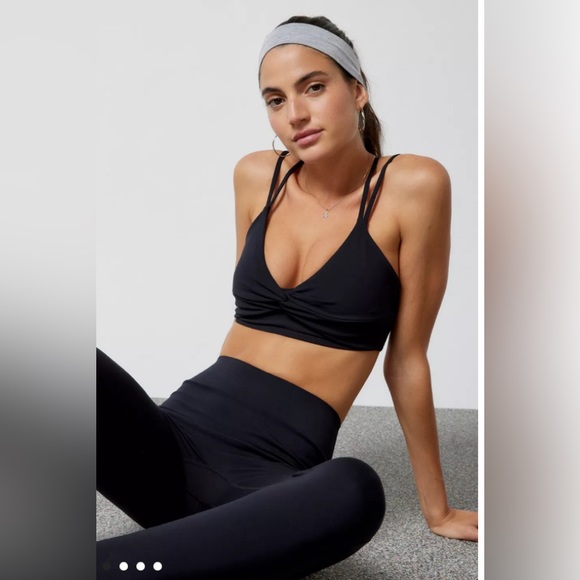 Le Ore Pants - NWT Le Ore Twist Front Bra in Black Size Small $90